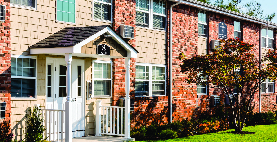 Patchogue NY, Apartments Heatherwood House at Patchogue Photo Gallery